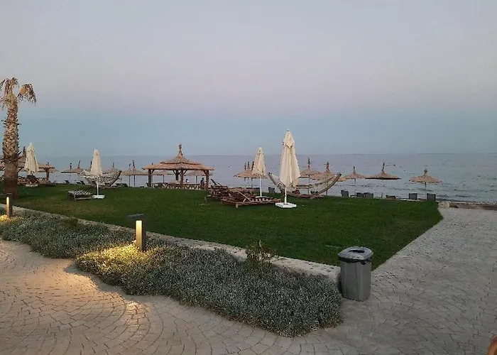 Four Seasons Iskele: Beachfront Designer With Separate Bedroom