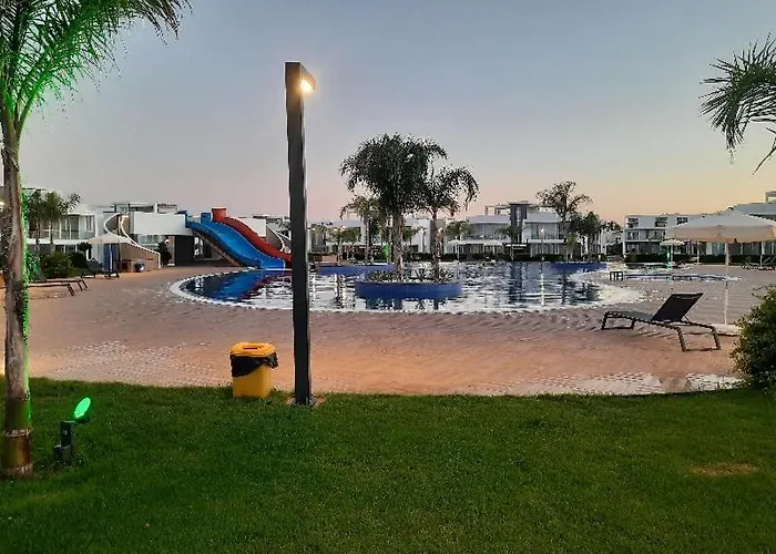 Four Seasons Iskele: Beachfront Designer With Separate Bedroom Apartment