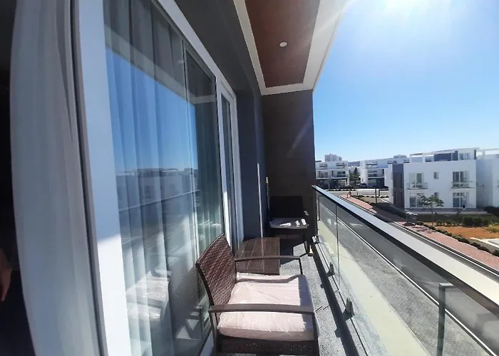 Apartment Four Seasons Iskele: Beachfront Designer With Separate Bedroom *