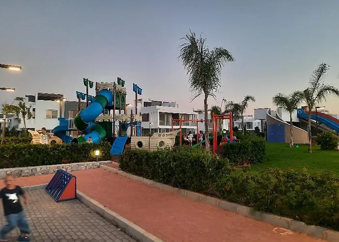 Four Seasons Iskele: Beachfront Designer With Separate Bedroom Apartment